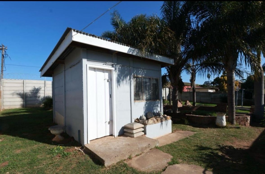 3 Bedroom Property for Sale in Bothasrus Eastern Cape